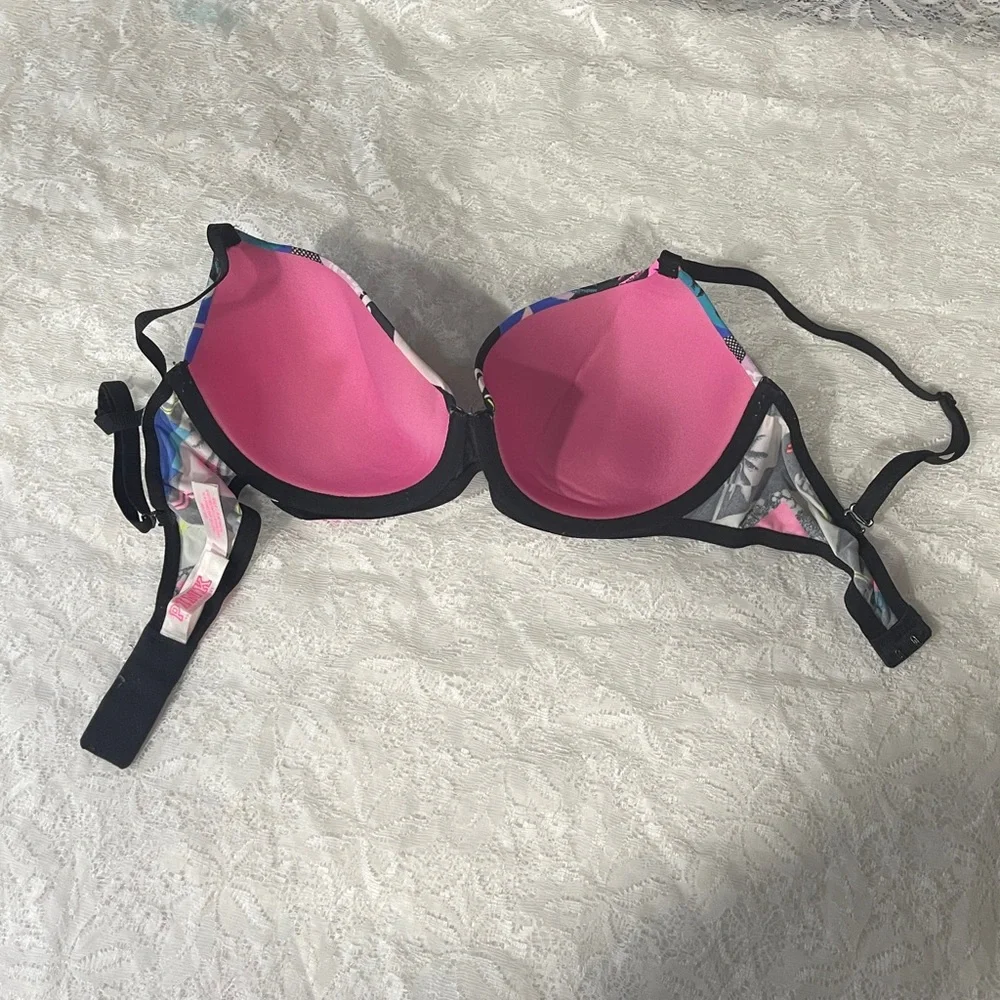 * PINK Victoria Secret Women's  Tropical Wear Everywhere Bra Sz 32D